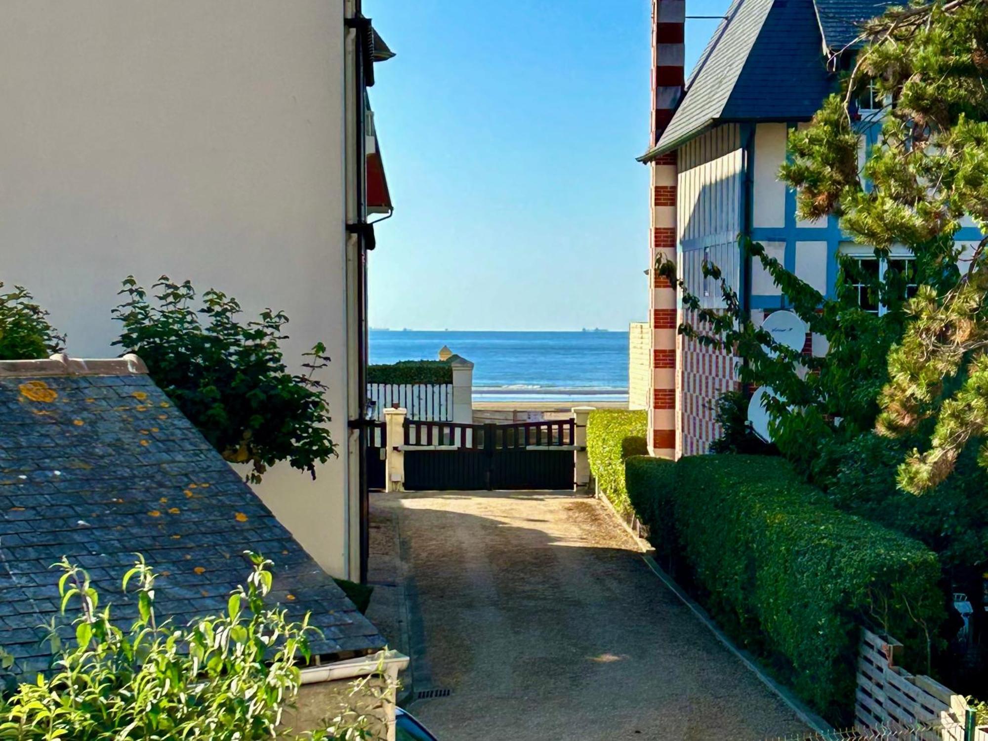 Magnifique Appartement Vue Mer A 50 M De La Plage Villers-sur-Mer Exterior foto